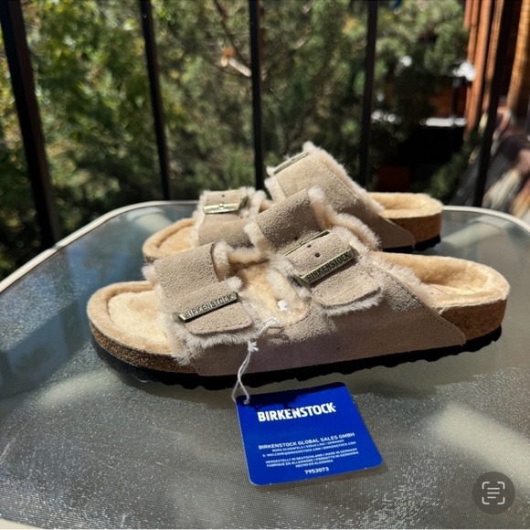 New Birkenstock Arizona Shearling Sandals in Taupe Suede 38 - Picture 9 of 13